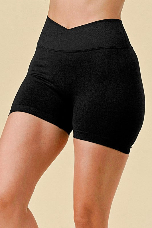 Scrunch back shorts