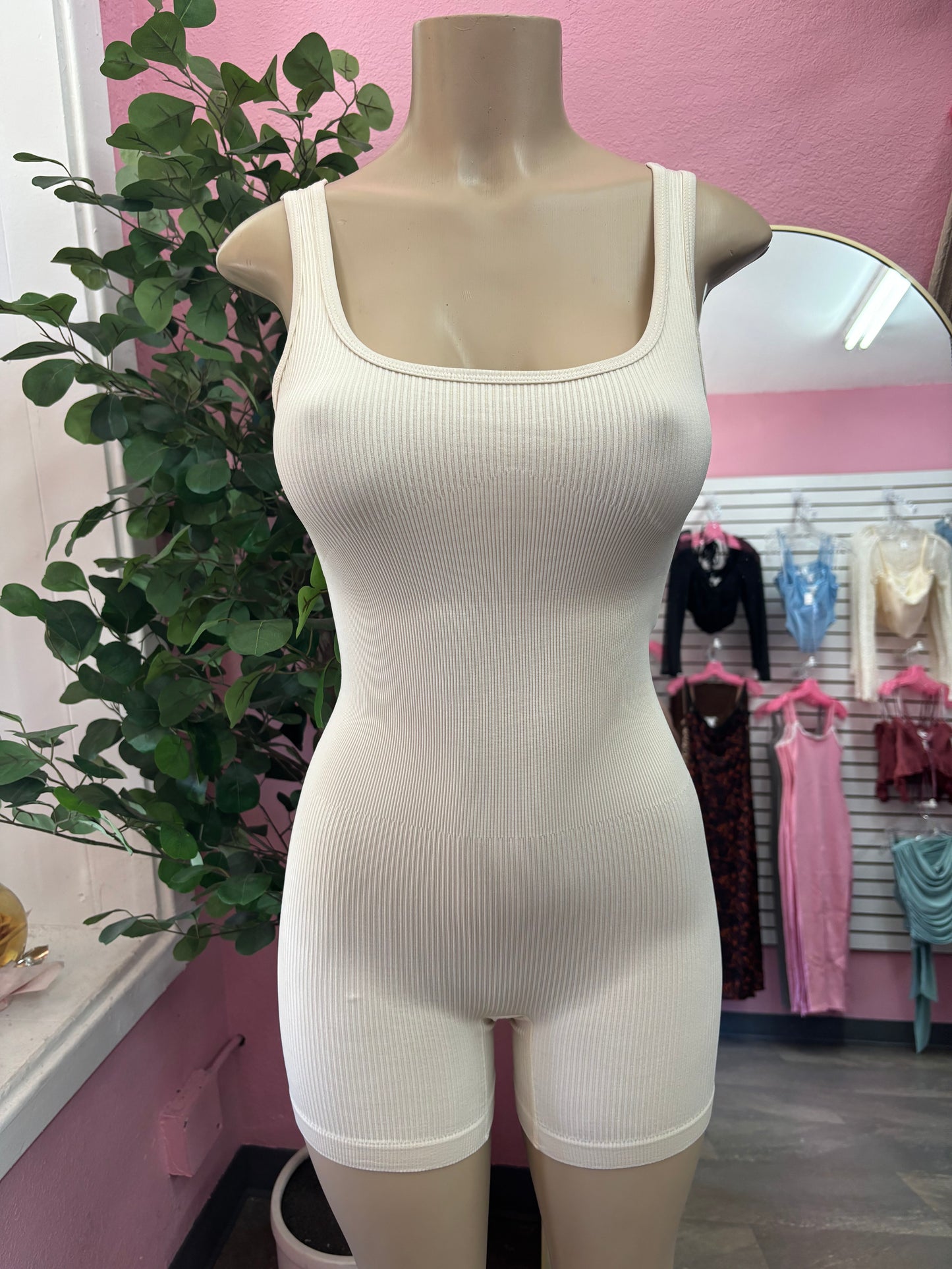 Seamless ribbed rompers