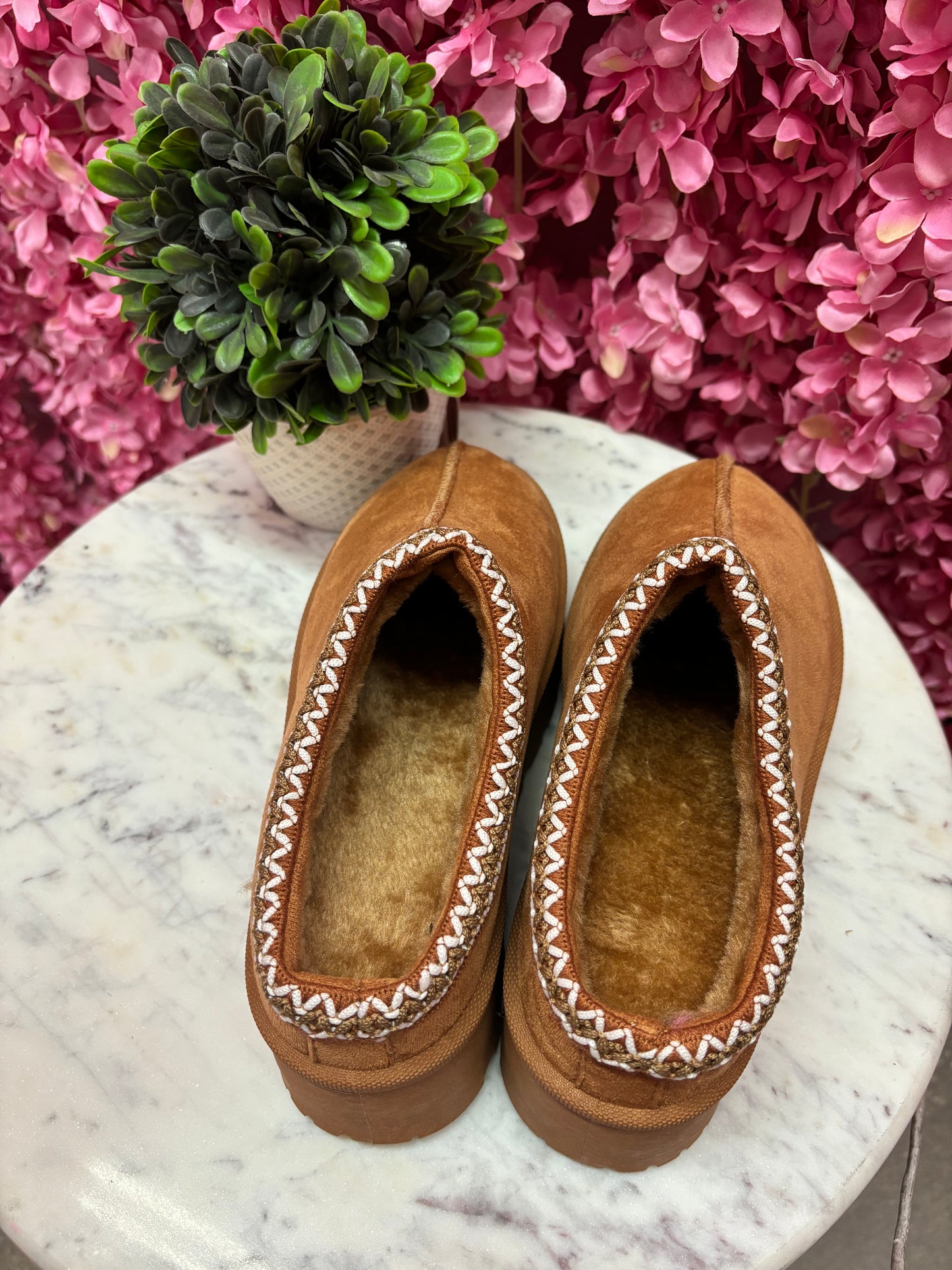 Chestnut slippers